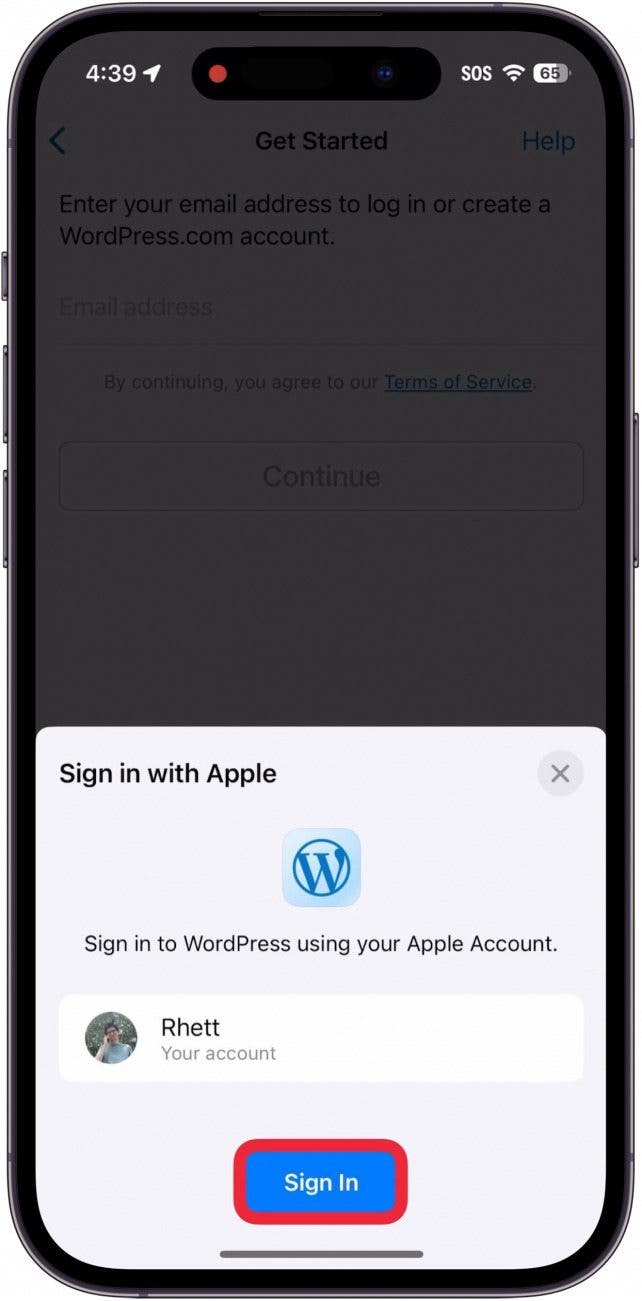 iPhone-Anmeldung mit Apple-Popup mit einem roten Kästchen um die Anmeldeschaltfläche