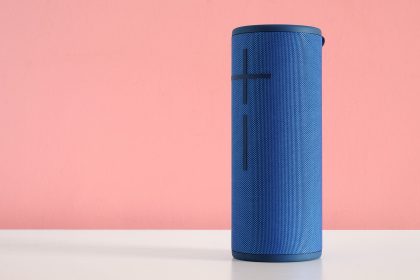 Diesen guenstigen Bluetooth Lautsprecher brauchst du fuer den Sommer