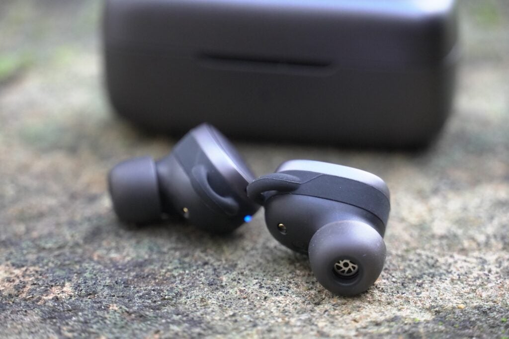 Designdetail des Earfun Free Pro 3