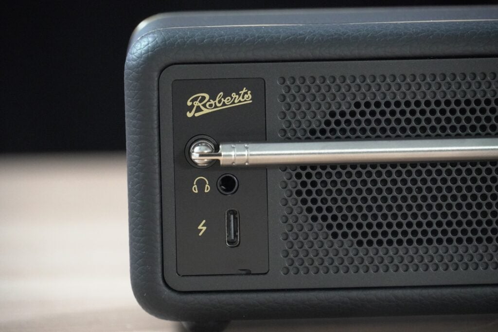 Roberts Revival Petite 2 Eingänge