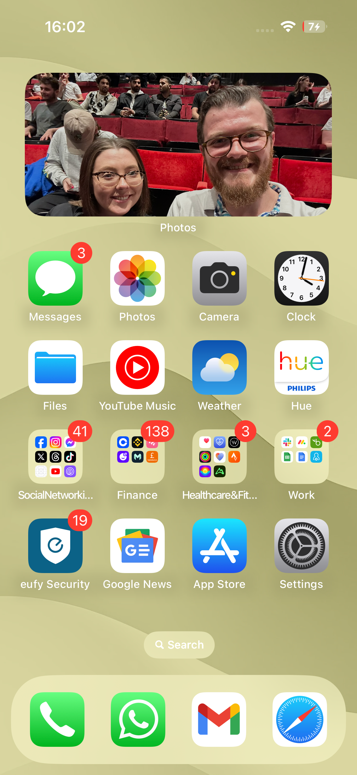 So aendern Sie die Farbe von App Symbolen in iOS 18
