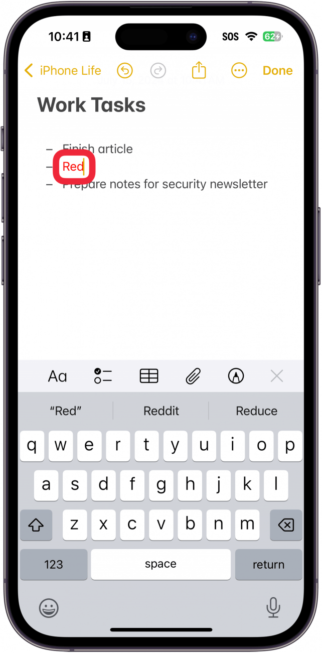 iPhone-Notizen-App mit einer geöffneten Notiz und einem roten Kästchen um roten Text