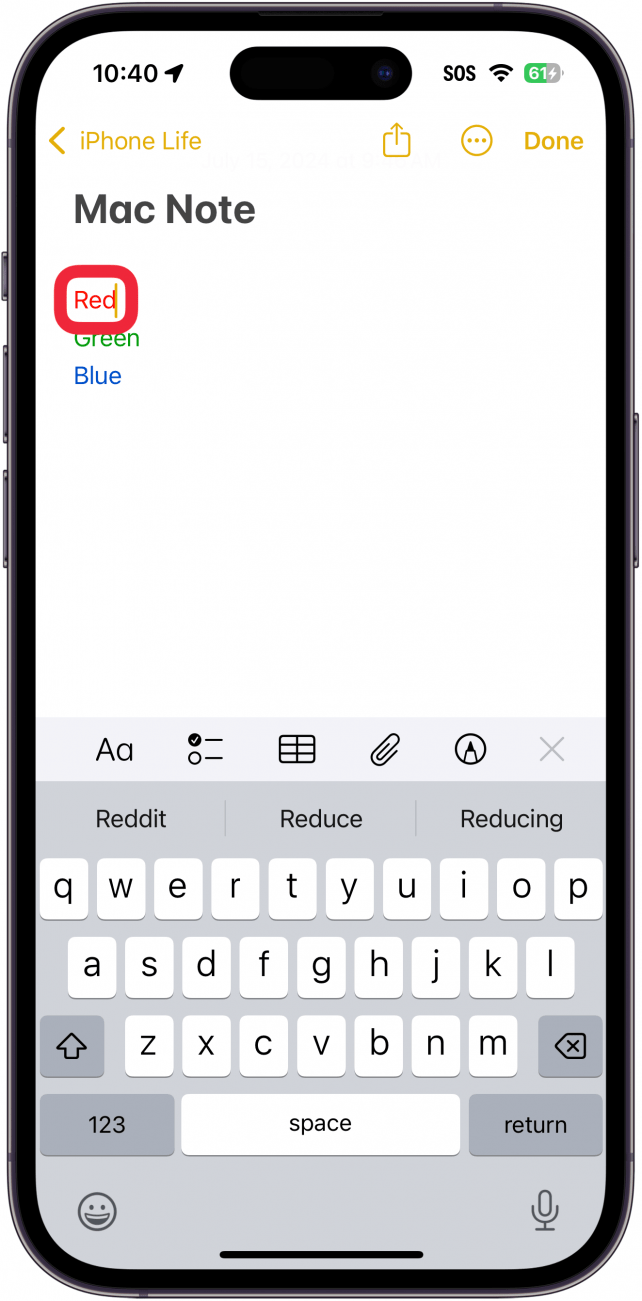 iPhone-Notizen-App mit einer geöffneten Notiz und einem roten Kästchen um roten Text