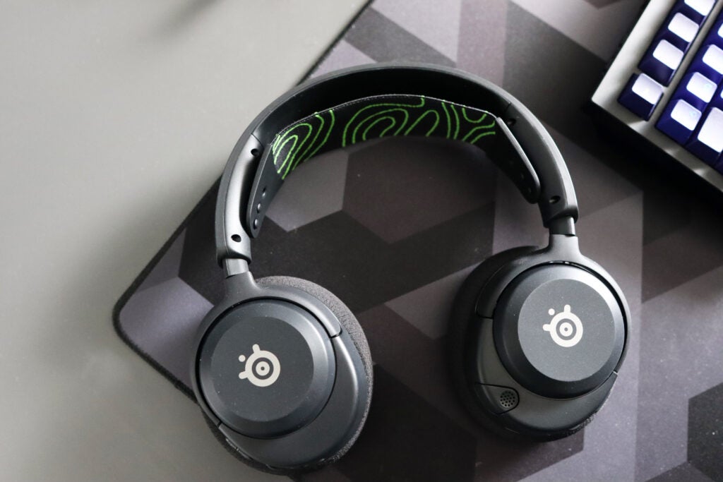 Flach gelegtes Profil – SteelSeries Arctis Nova 5X Wireless