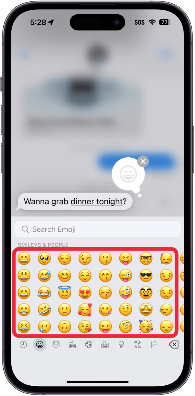 Tapback-Menü der iPhone-Nachrichten-App mit Emoji-Tastatur und einem roten Kästchen um die Emojis