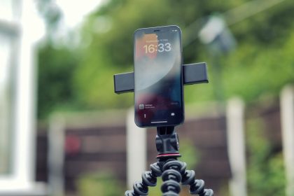 1724166045 Joby GripTight GorillaPod fuer MagSafe Testbericht