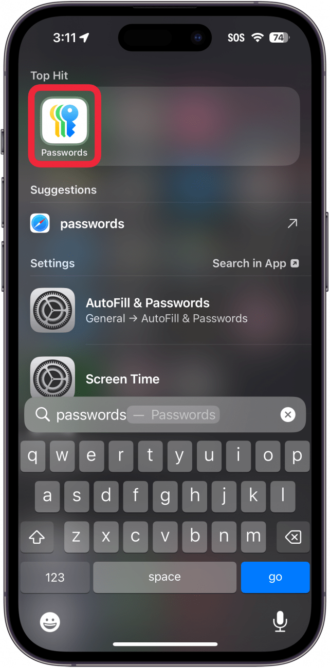 iPhone Spotlight-Suche mit einem roten Kästchen um die Passwörter-App