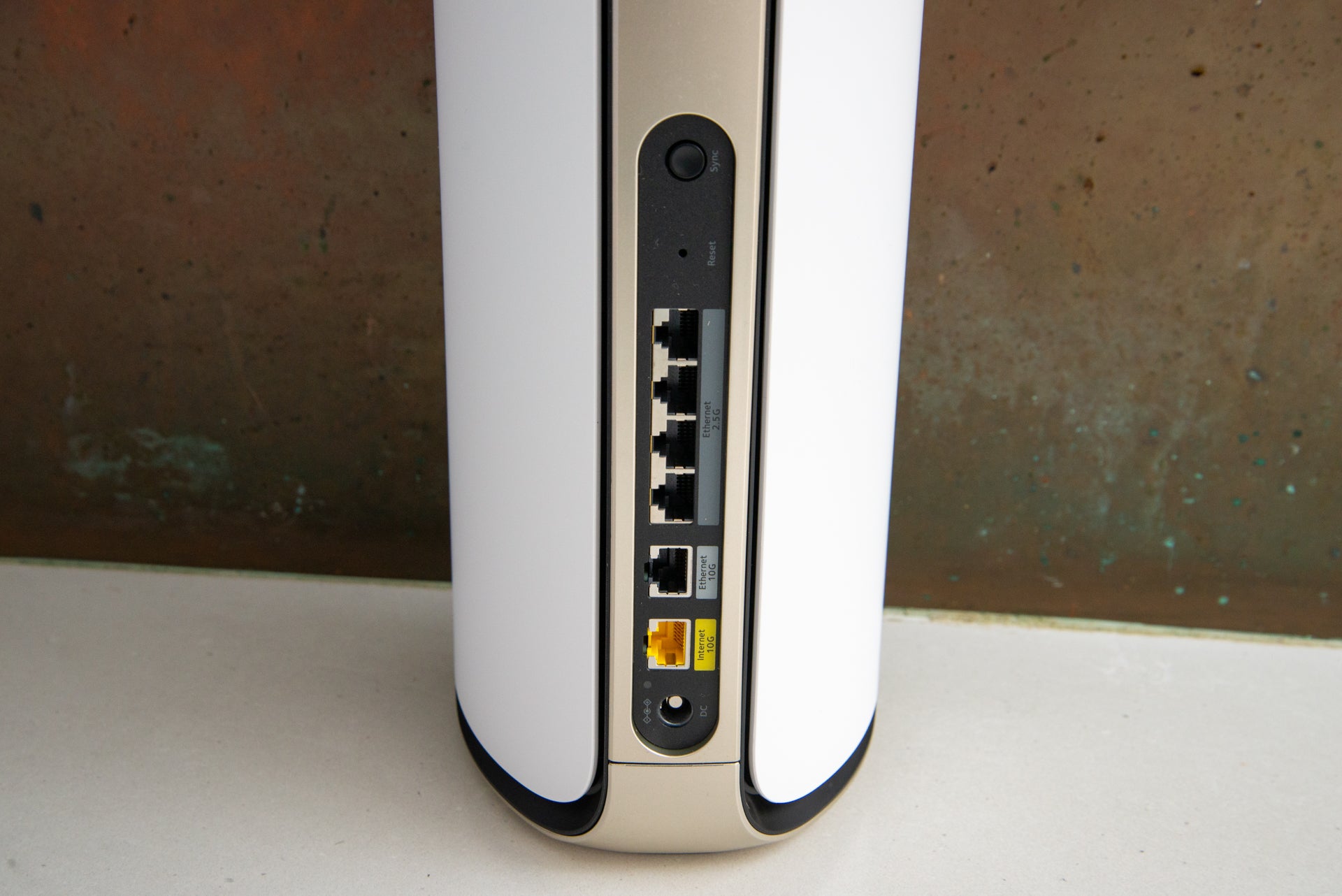 Router-Anschlüsse der Netgear Orbi 970-Serie