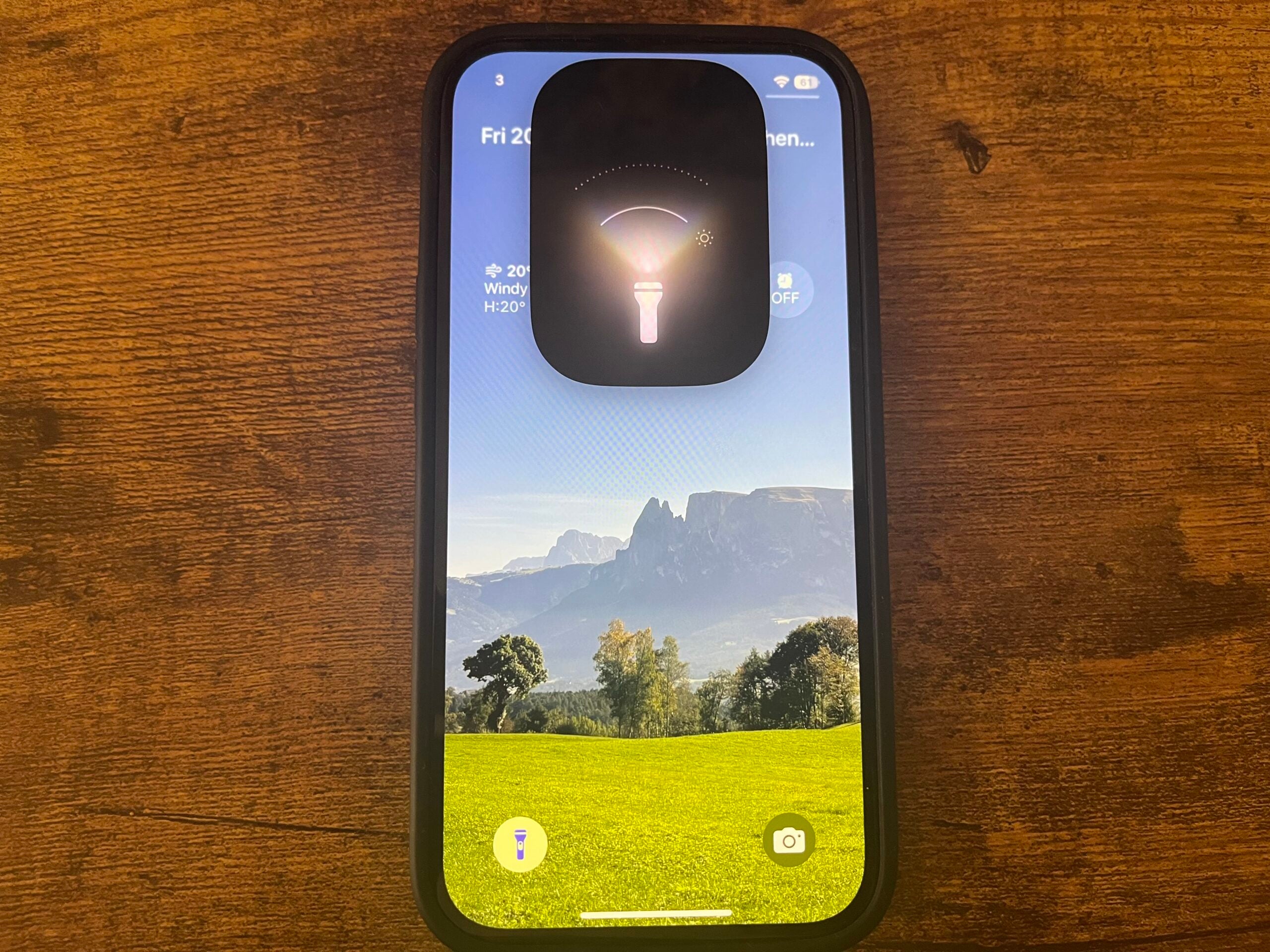So verwenden Sie die aktualisierte Taschenlampe in iOS 18
