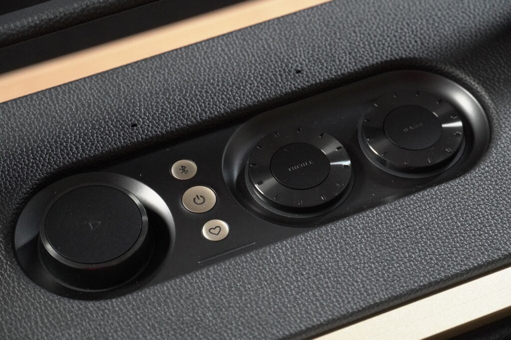 JBL Authentics 300-Oberfläche