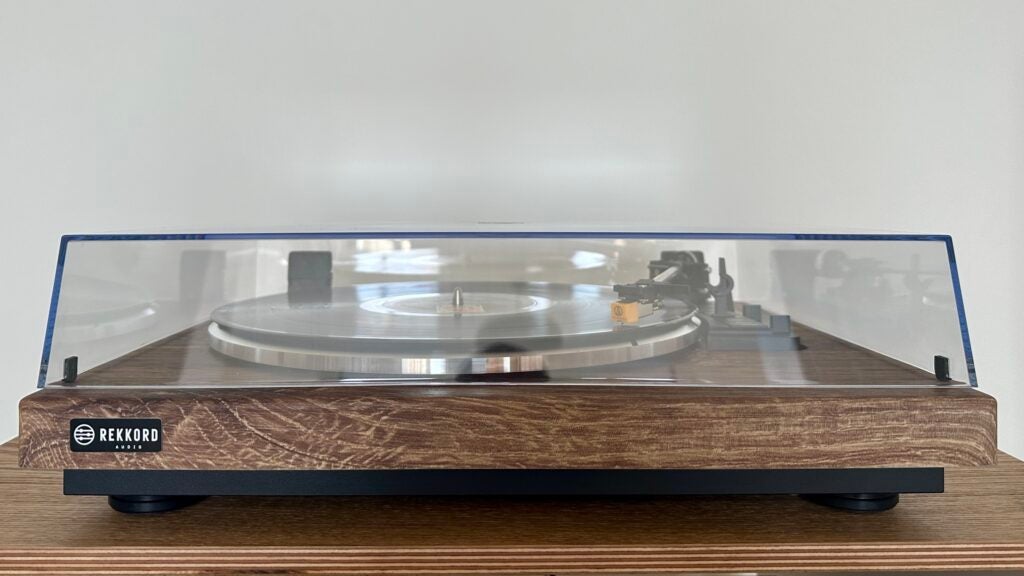 Rekkord Audio F300 Staubschutzhülle auf