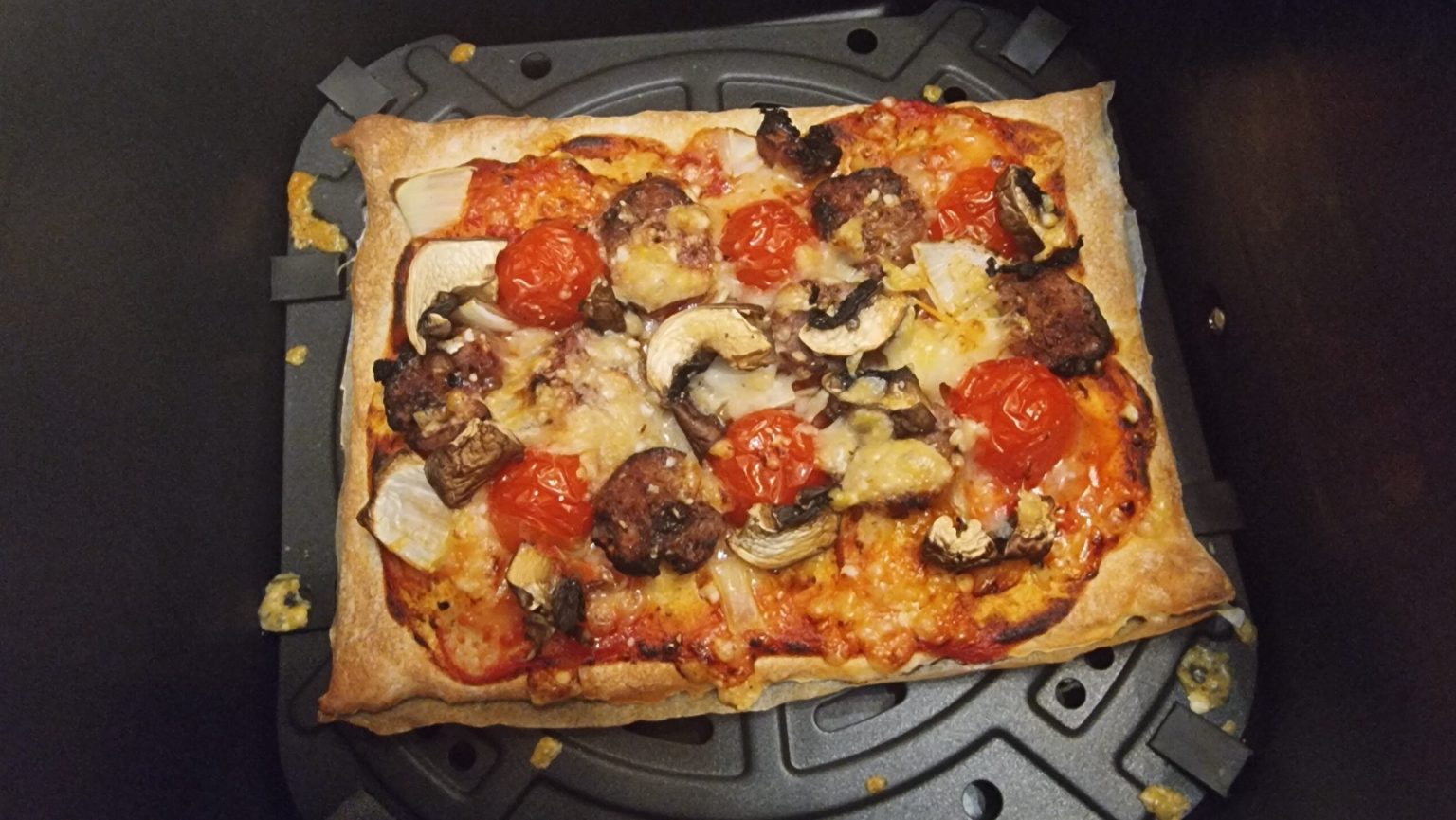 1729251381 732 Dies ist die beste Art Pizza in einer Heissluftfritteuse zuzubereiten