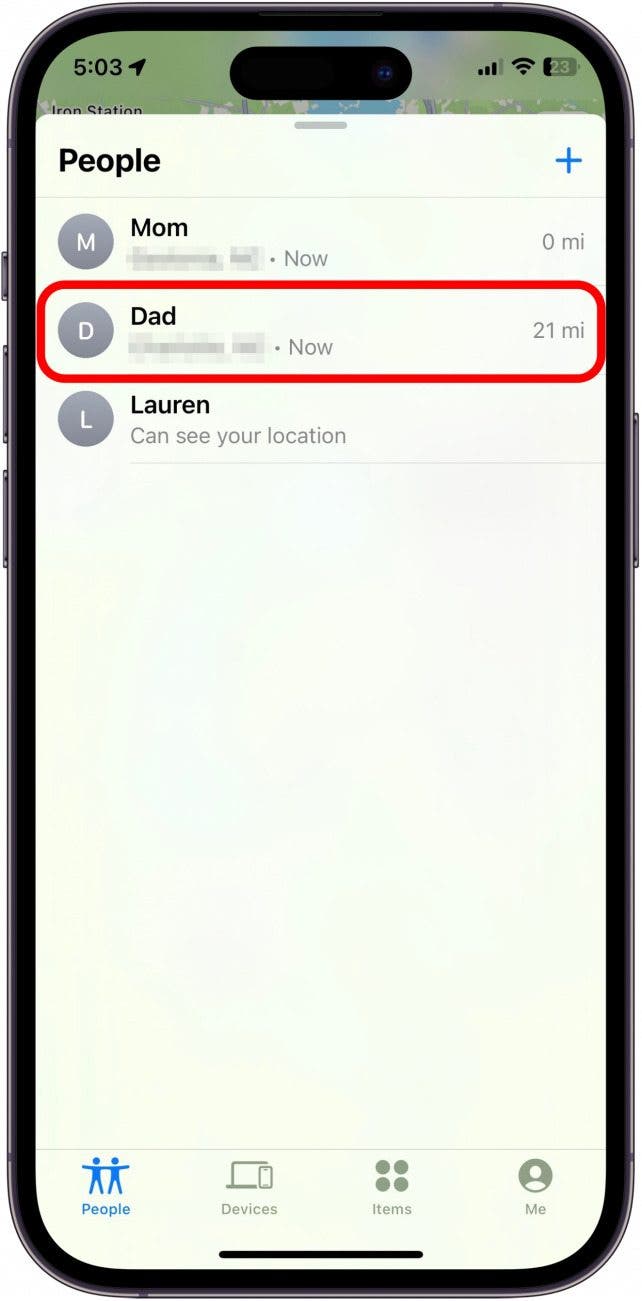 Tippen Sie auf den Namen der Person, die Sie verfolgen möchten.