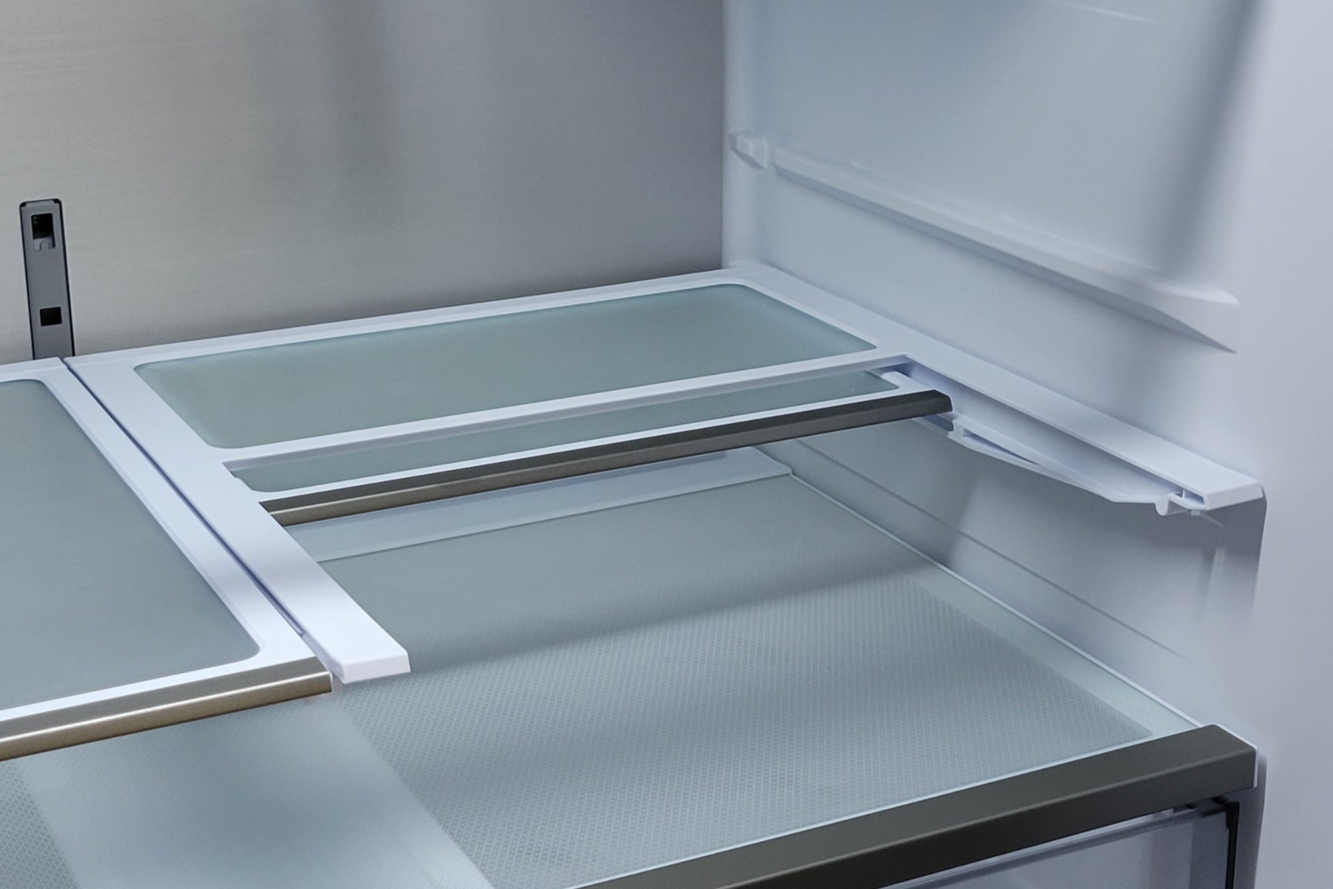 Samsung Maßgeschneidertes 4-türiges Flex RF29DB9900QD flexibles Regal