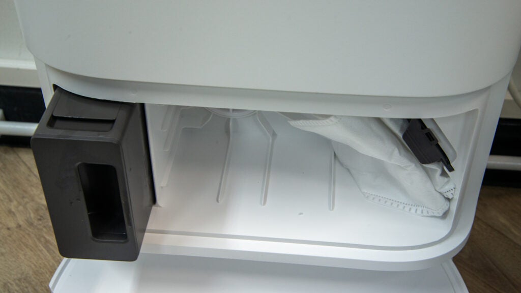 Dreame L10S Ultra Gen 2 Behälter und Reinigungsmittel