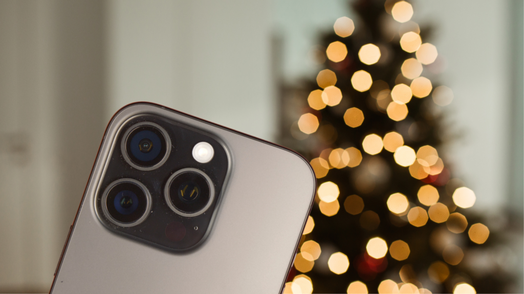 1734618965 So fotografieren Sie Weihnachtslichter mit einem Telefon oder einer Kamera
