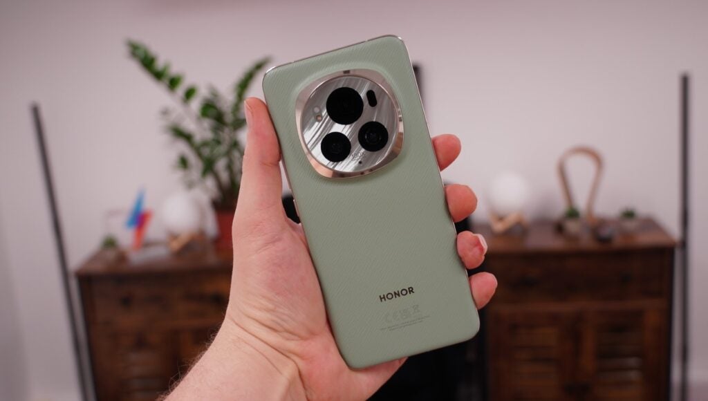Honor Magic 6 Pro in der Hand