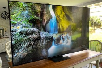 Der 85 Zoll TV Deal von TCL koennte Ihr Wohnzimmer fuer immer veraendern