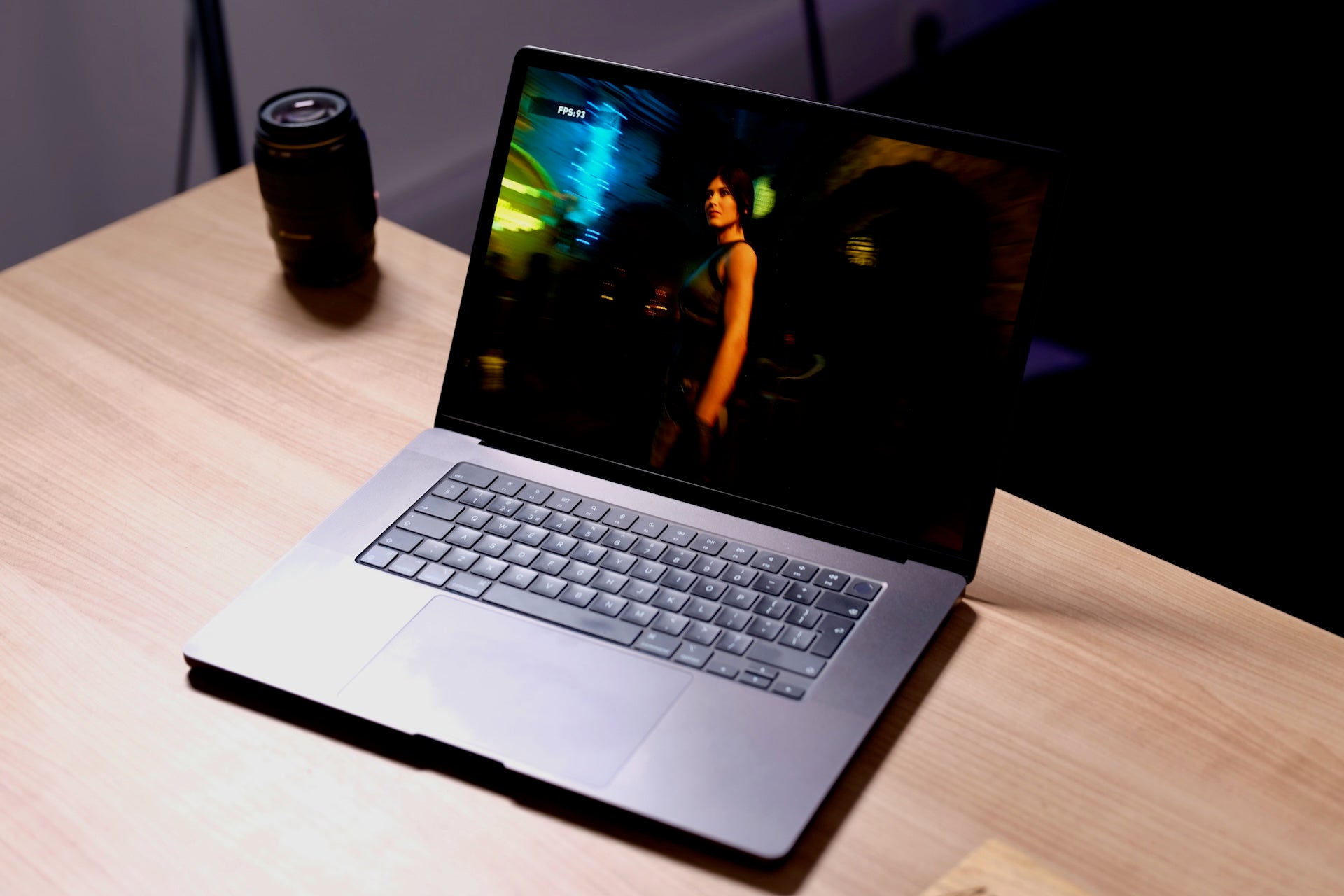 Die Umstellung des MacBook Pro auf OLED koennte einen riesigen