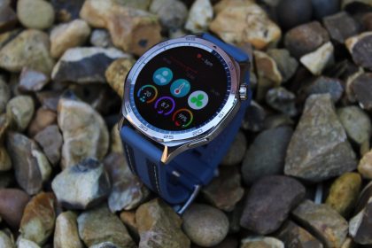 Dieses Huawei Watch GT 5 Angebot beinhaltet ein kostenloses Paar kabelloser