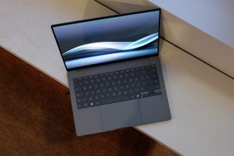 1736290102 Ich habe auf der CES 2025 das unglaublich leichte Asus