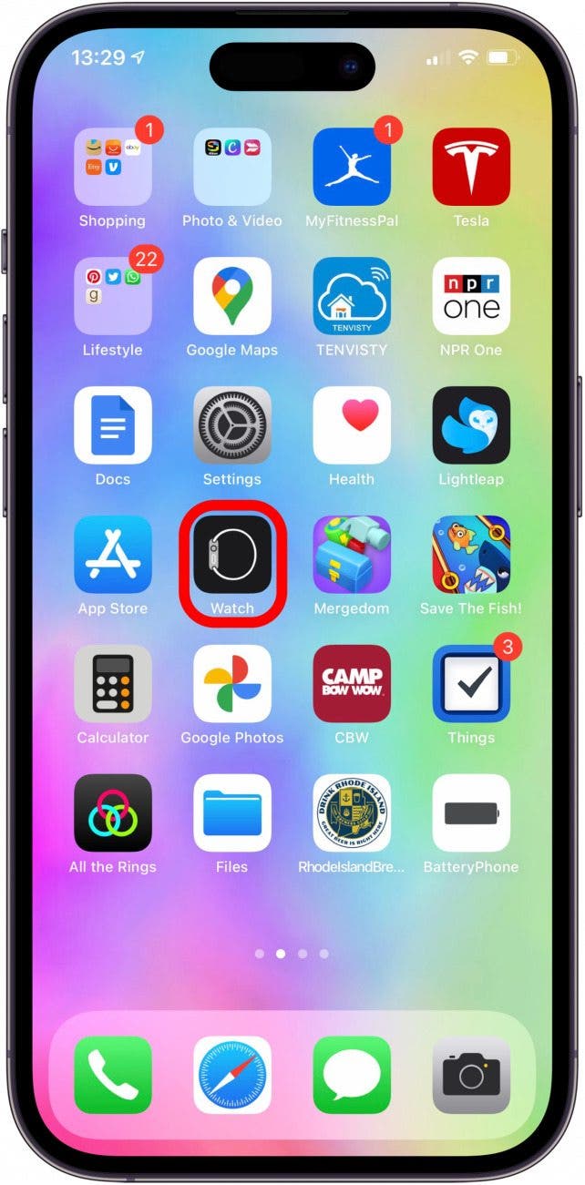 Wenn Ihre Konnektivität in Ordnung erscheint, stellen Sie sicher, dass Sie sich bei Ihrer Apple -ID angemeldet haben, indem Sie die Uhr -App auf Ihrem iPhone öffnen.