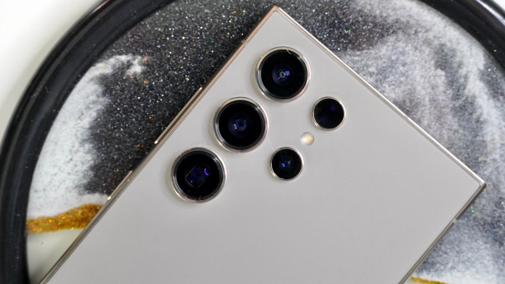 Das Samsung Galaxy S26 Ultra koennte einen enormen Kameraschub bekommen