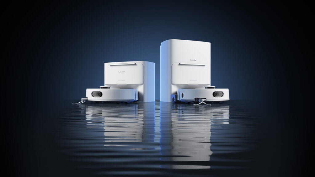 SwitchBot Bodenreinigungsroboter S20 Pro mit beiden Docks abgebildet