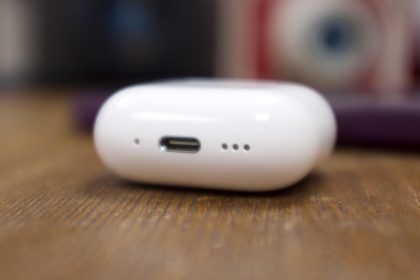 Die Aera in der Apple mit Ladekabeln umstaendlich umging ist