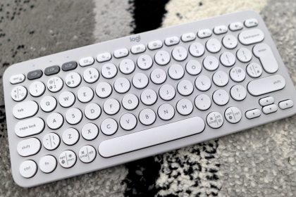 Die superschlanke Bluetooth Tastatur von Logitech hat jetzt einen entsprechenden winzigen