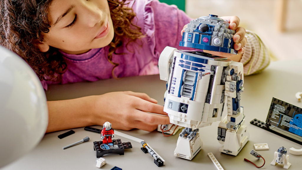LEGO R2-D2