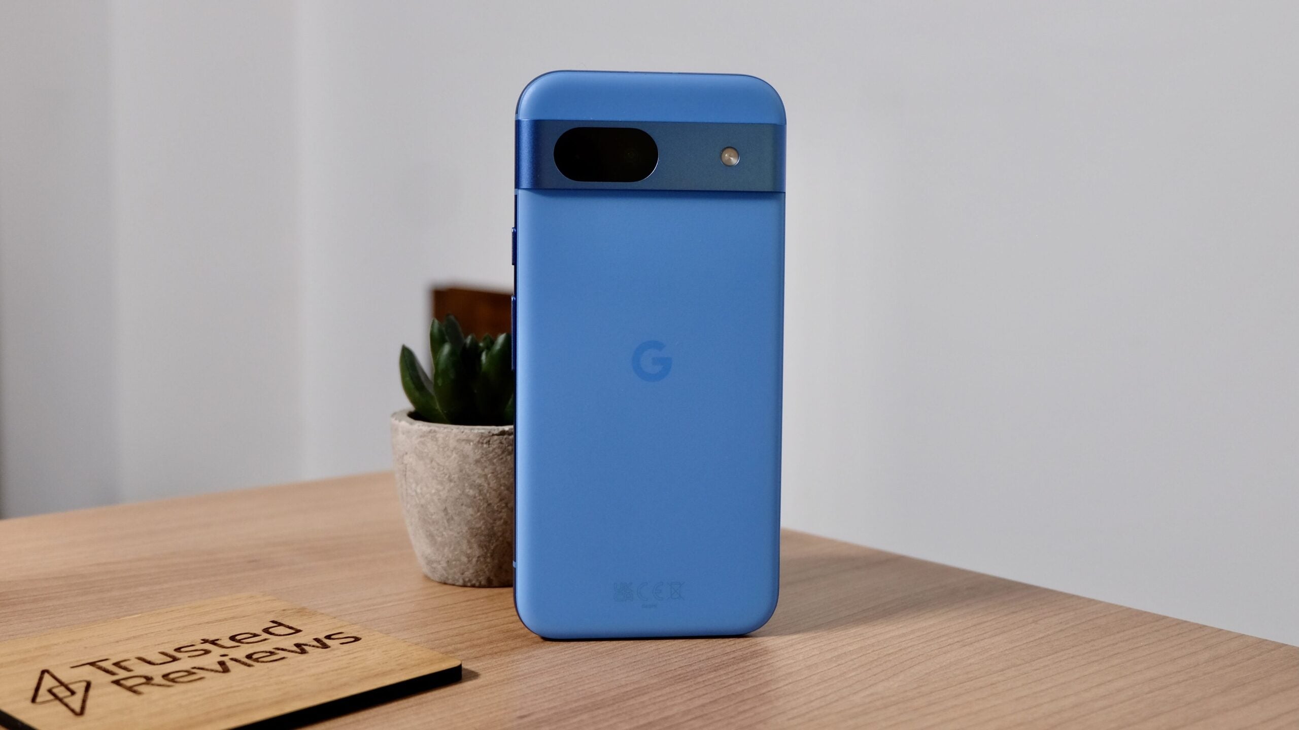 Pixel 8a hinten