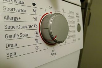 1740054261 Wie man eine Waschmaschine entsperrt die nicht abfliesst