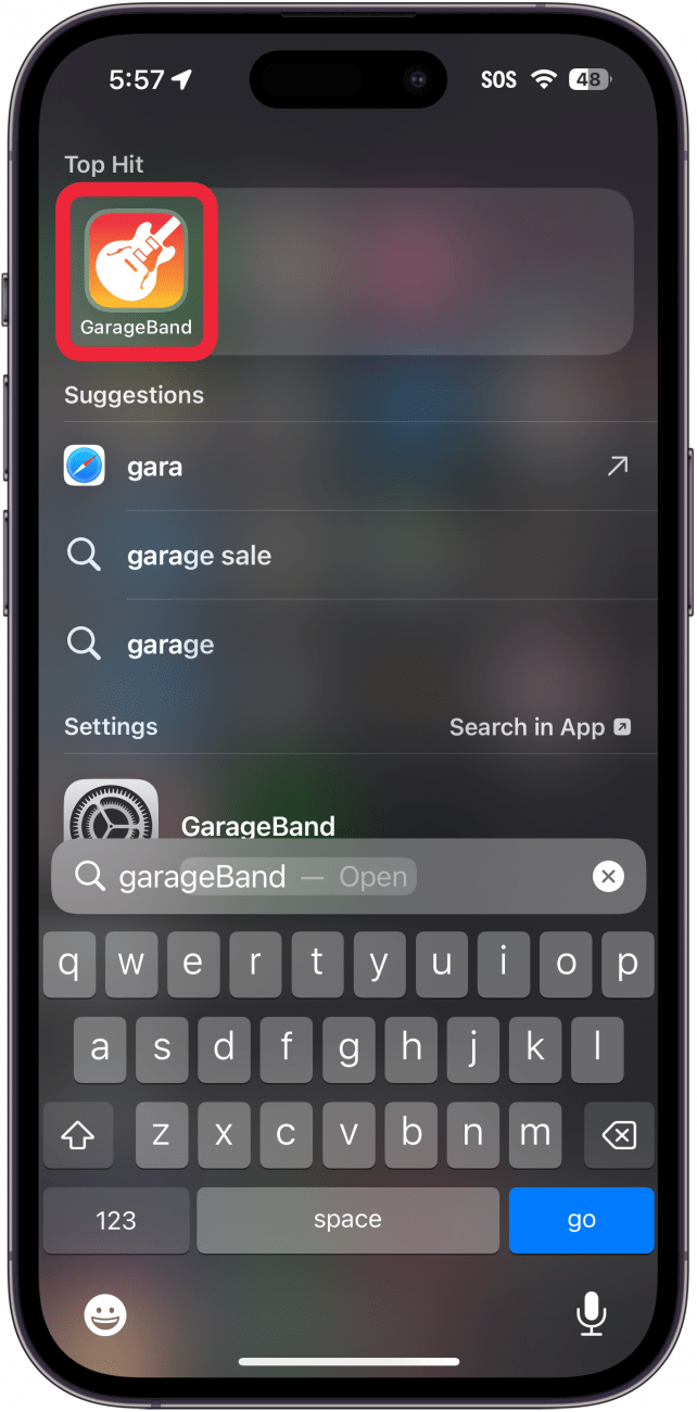 iPhone Spotlight -Suche mit einem roten Box rund um die GarageBand -App