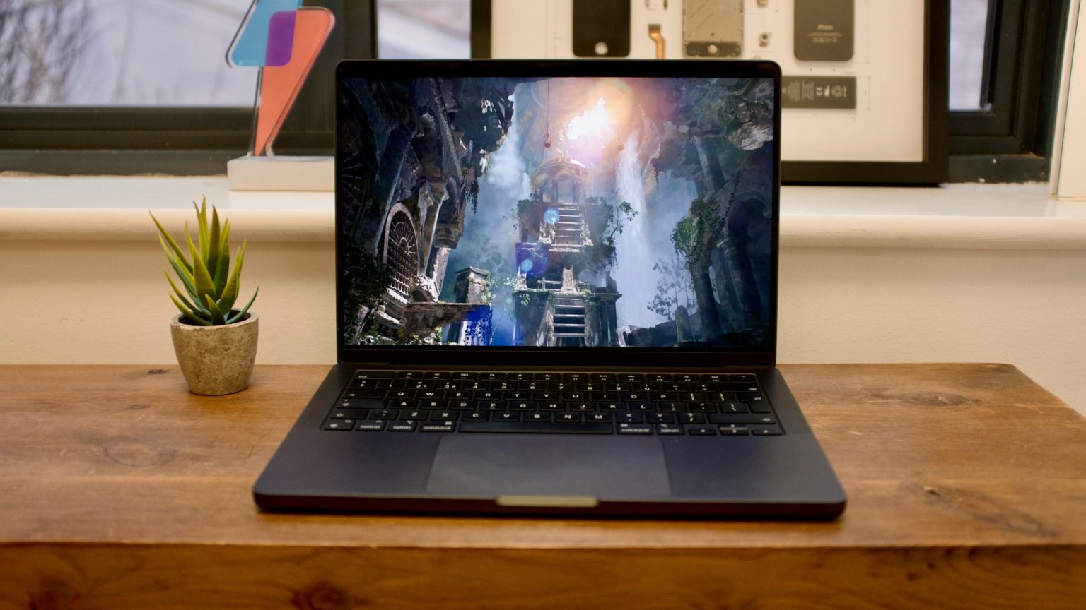 Das Warten auf ein MacBook Pro OLED koennte endlich naechstes