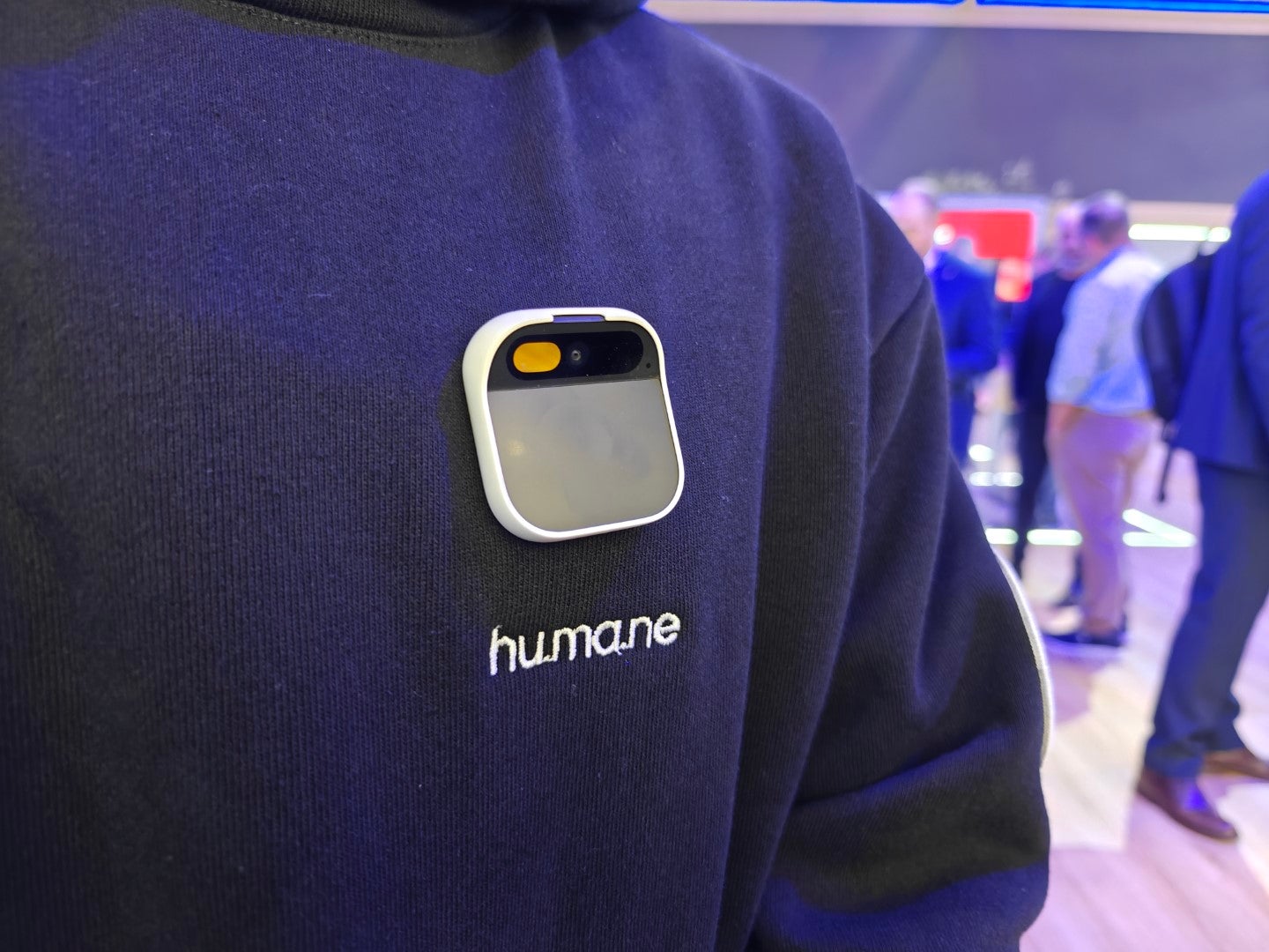 Humane Ai Pin die nach dem HP Verkauf offline gehen