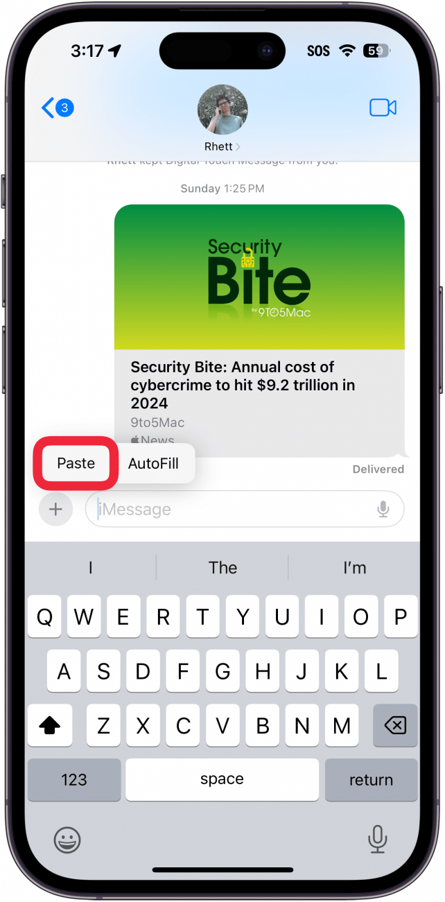iPhone -Nachrichten -App -Konversation mit einem roten Box um die Einfügen -Taste