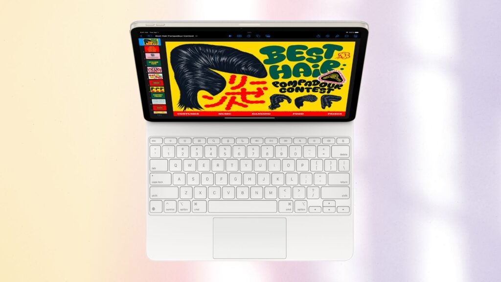 iPad Air M3 mit magischer Tastatur im Hintergrund