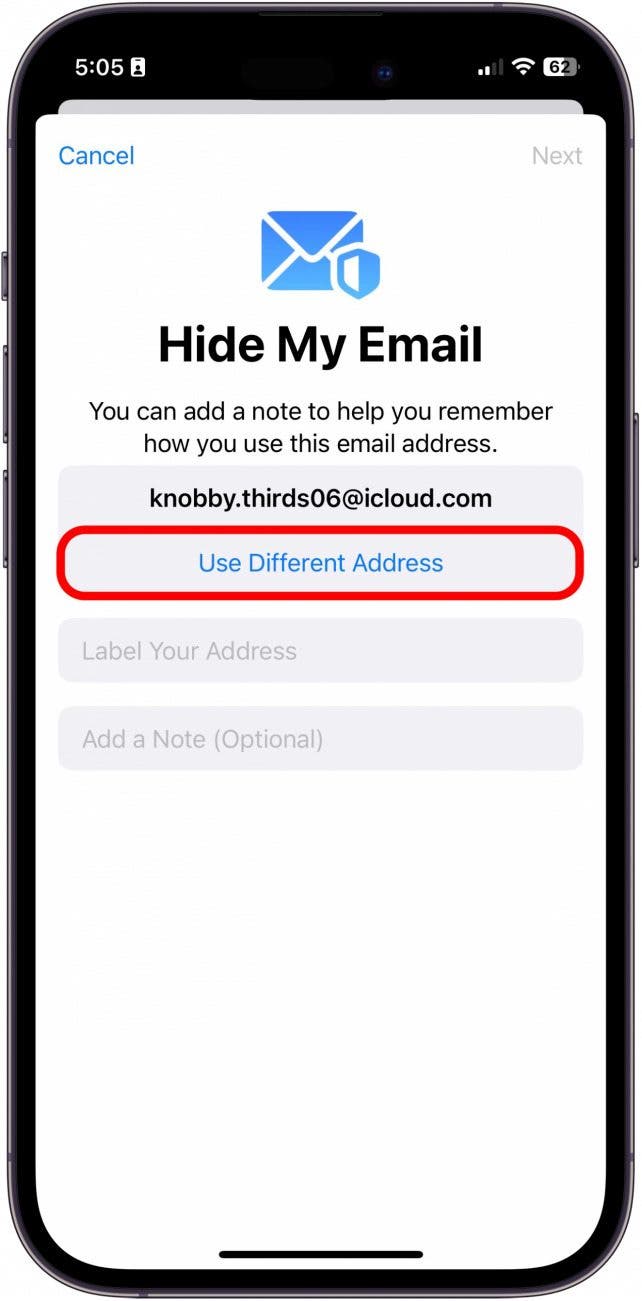 Eine zufällige automatisch generierte E-Mail wird angezeigt und Sie können entweder auf eine andere Adresse tippen, um eine neue zu generieren, oder weiterhin tippen.