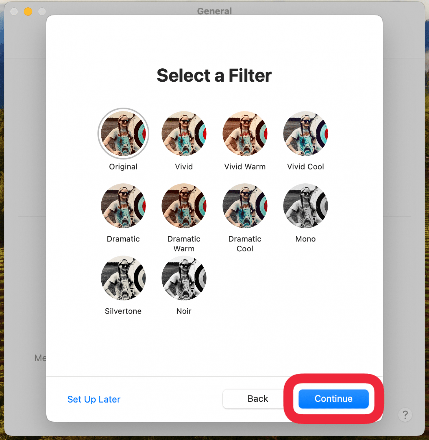 Mac -Nachrichten Name und Foto -Sharing -Setup -Bildschirm mit optionalen Fotofiltern mit einem roten Box um die Schaltfläche Fortsetzung