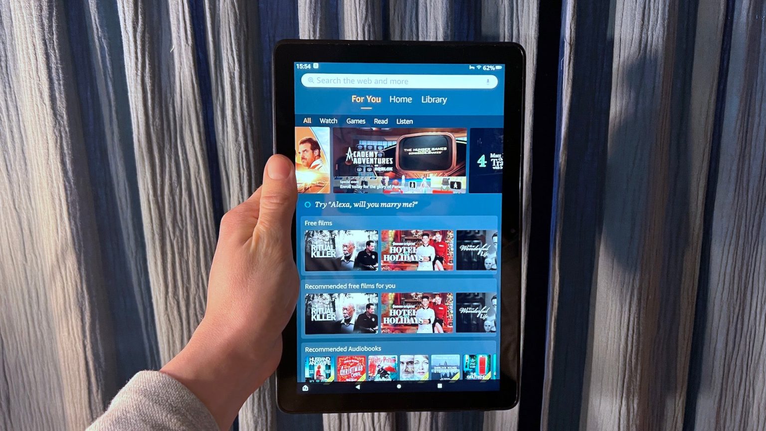 Amazons Fire HD 10 Tablet untergraebt das iPad in grosser