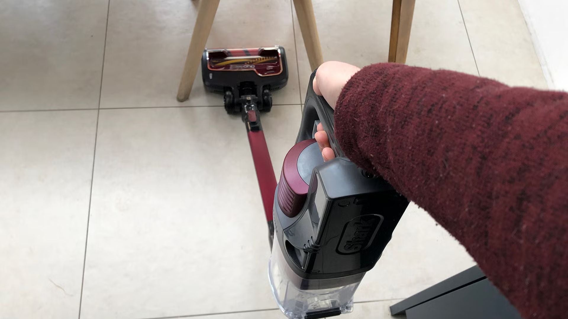 Haustierbesitzer muessen dieses Vakuumgeschaeft mit Hai Kabellosen sehen