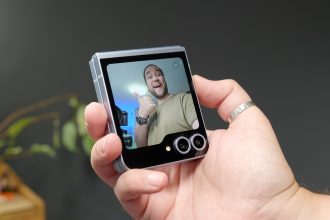 Samsung Galaxy Z Flip 7 Display koennte endlich sein Potenzial
