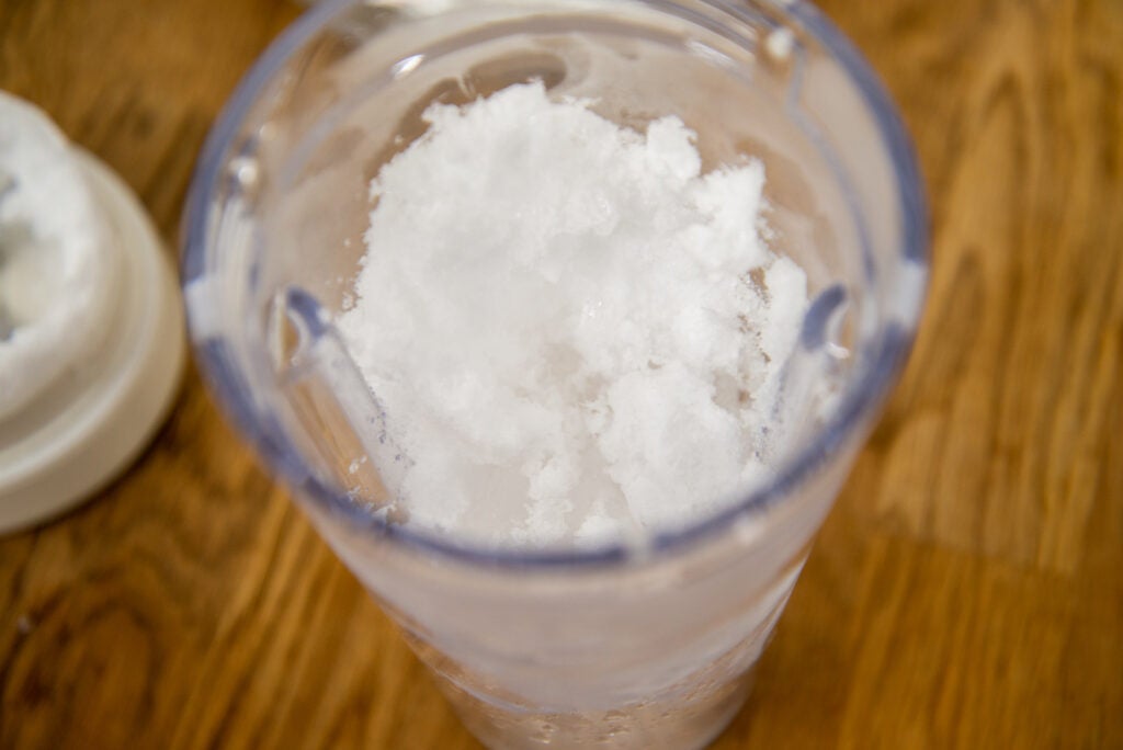 Licuadora portátil inteligente Millo hielo después de licuar