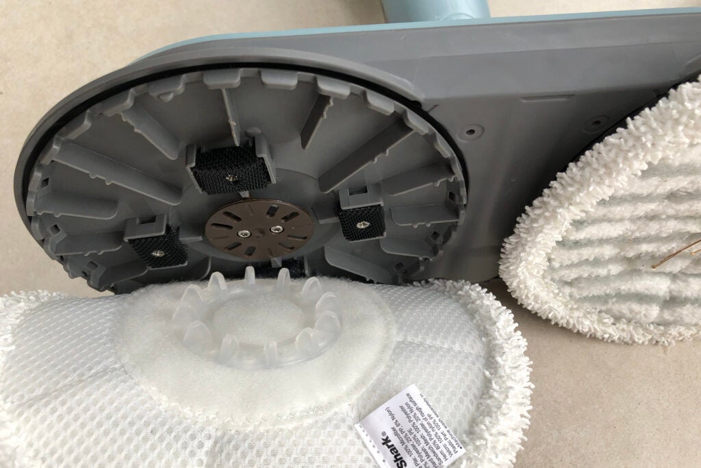 Trapeador a vapor automático Shark Steam & Scrub S6002UK con paños de microfibra