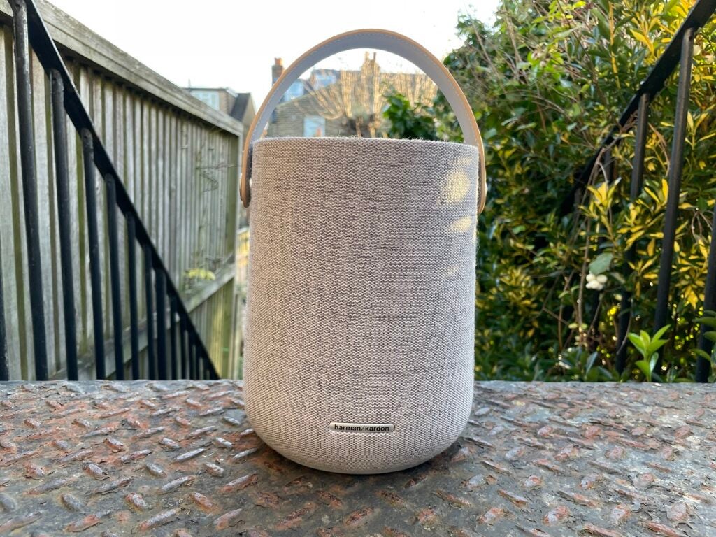 Harman Kardon Citation 200 en pasos exteriores