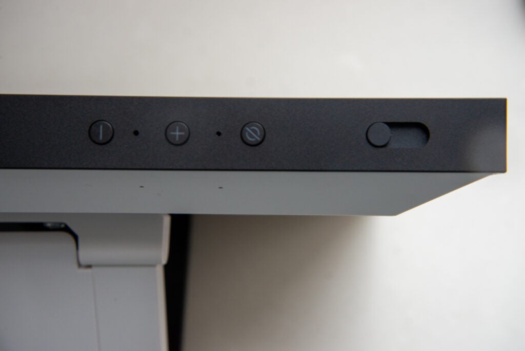 Controles de Amazon Echo Show 15