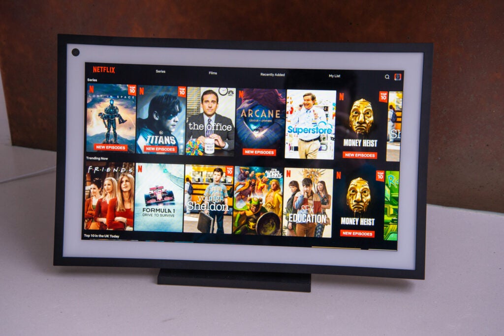 Amazon Echo Show 15 Netflix