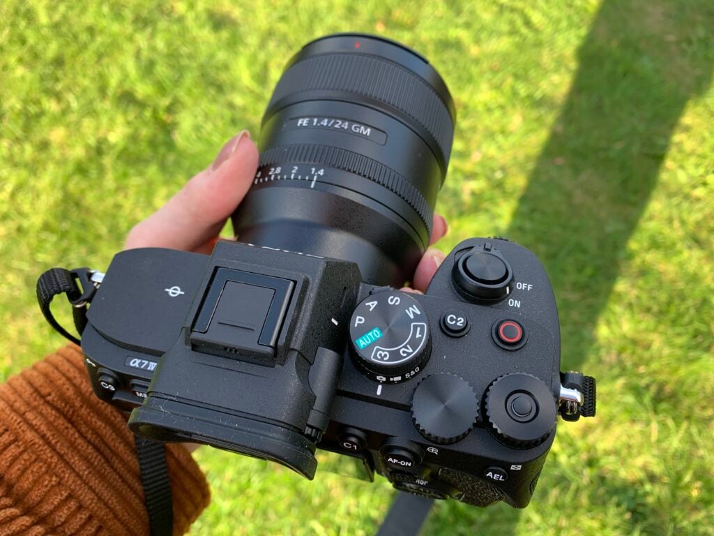 Sony A7 IV superior