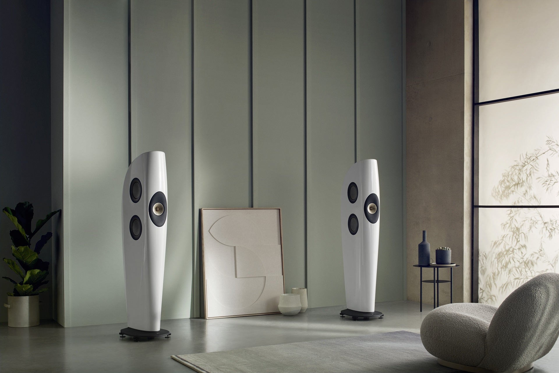1645205049 KEF presenta los ultimos altavoces Blade y Reference de gama